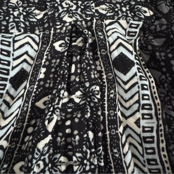 Free People Mini Dress Black Tegan Border Print Rayon Swing Dress Boho size 4 - Picture 6 of 9